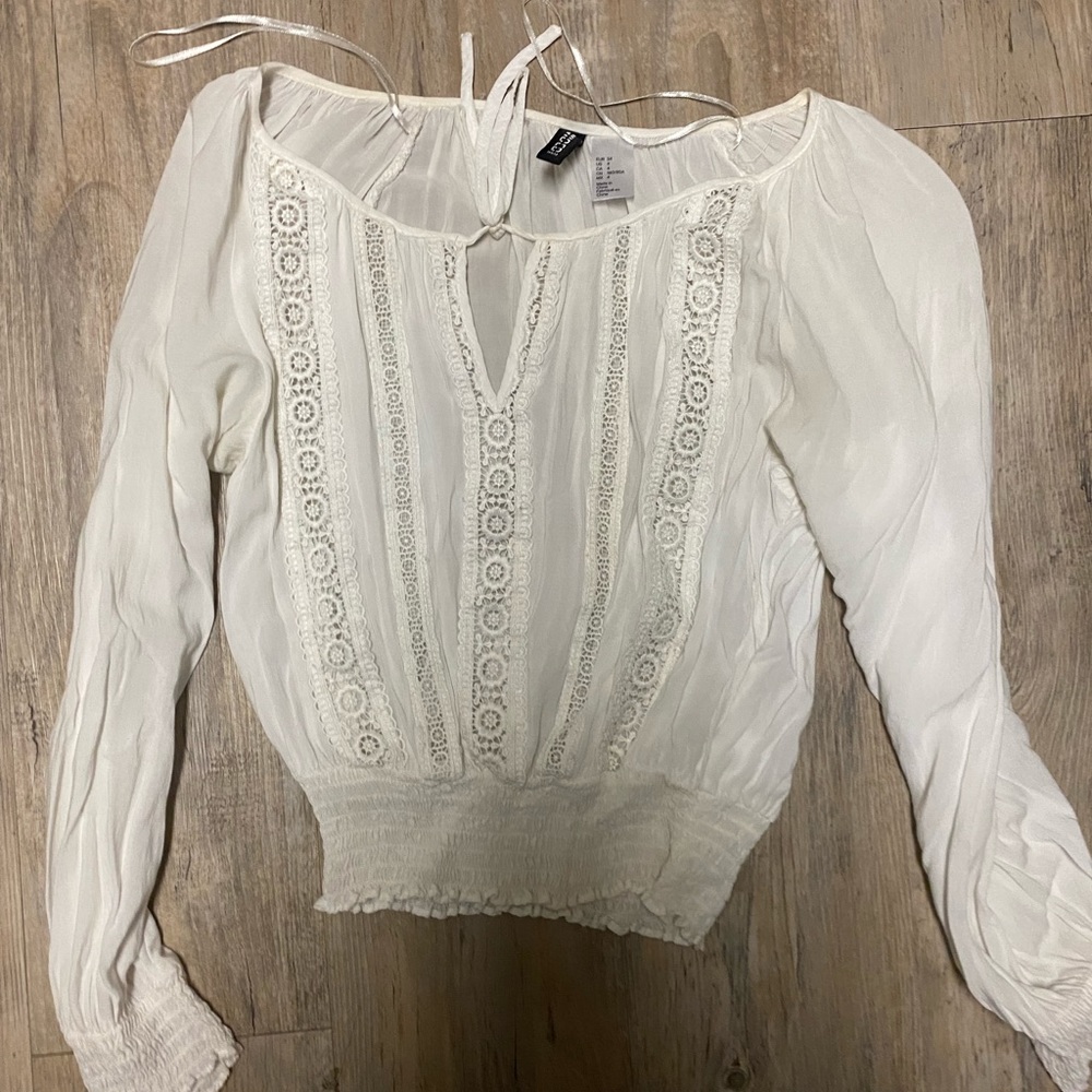 White blouse! Size 4!